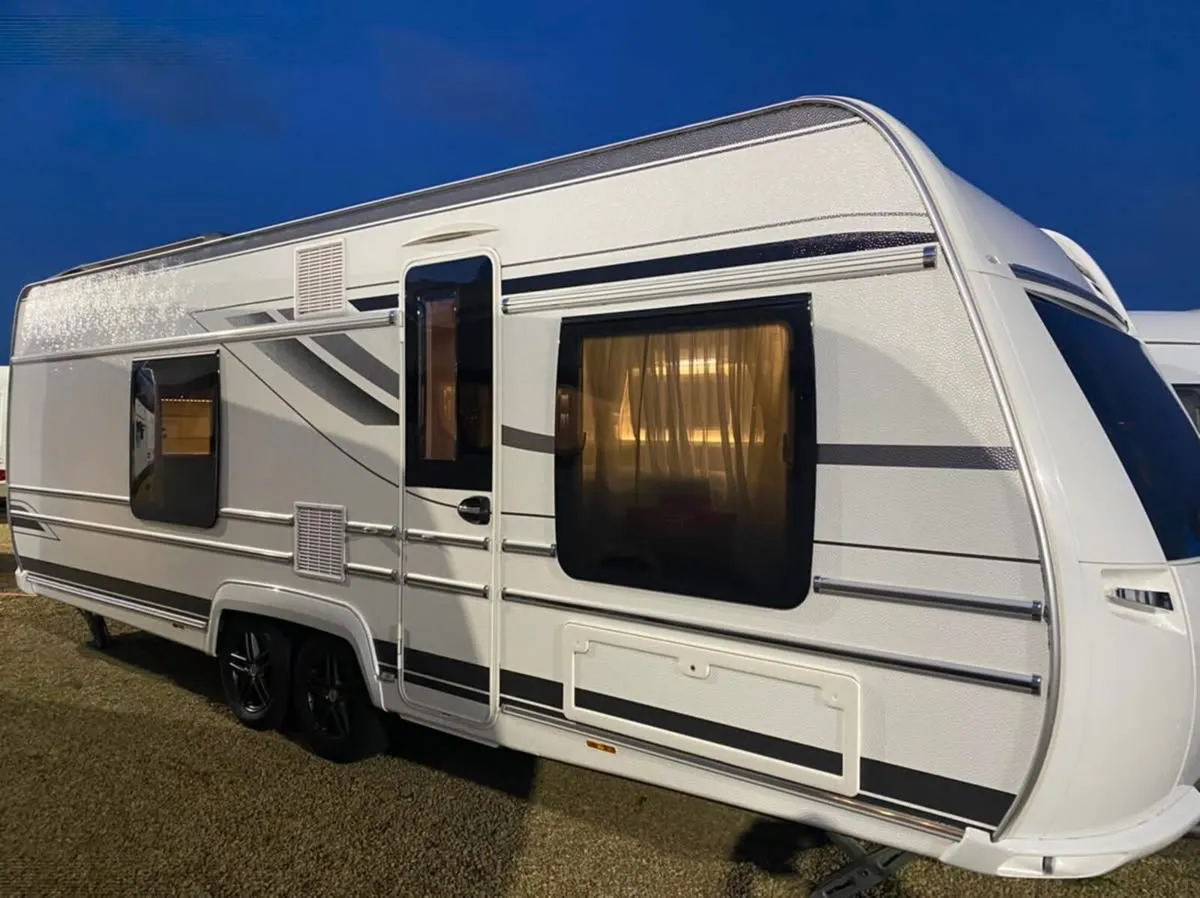 2019 FENDT PALACE 650 4/5 BERTH ISLAND BED LUX!! - Image 1