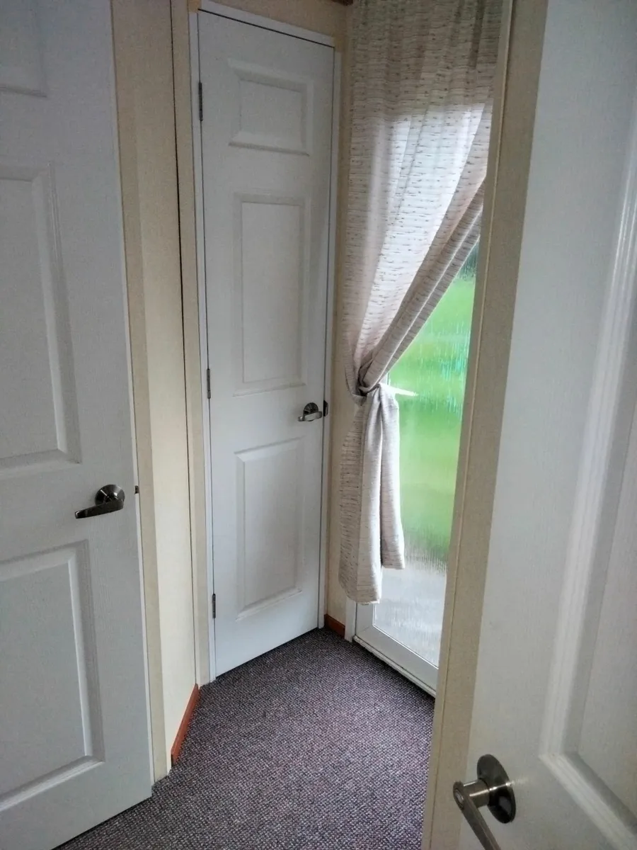 Mobile Home - Image 4