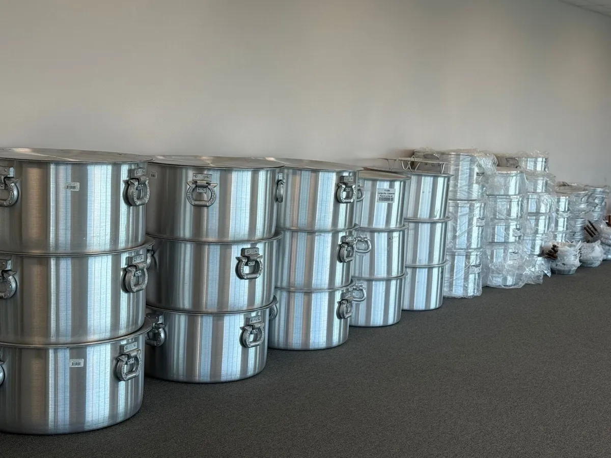 Large Casserole Pots with Lid - Image 1