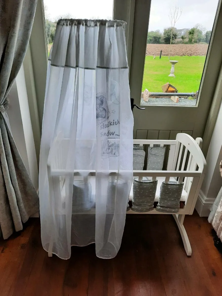 Mamas & Papas cot With canopy - Image 1
