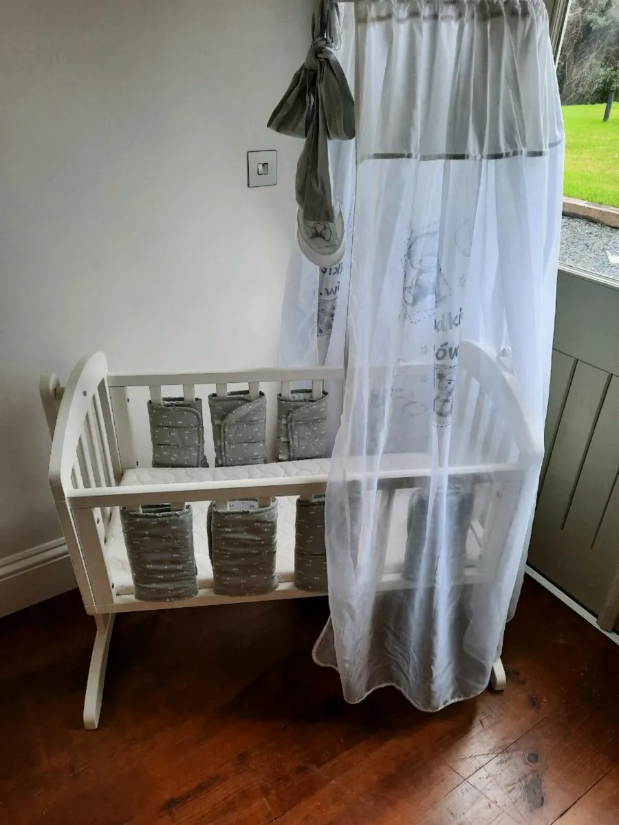 Mamas & Papas cot With canopy - Image 3