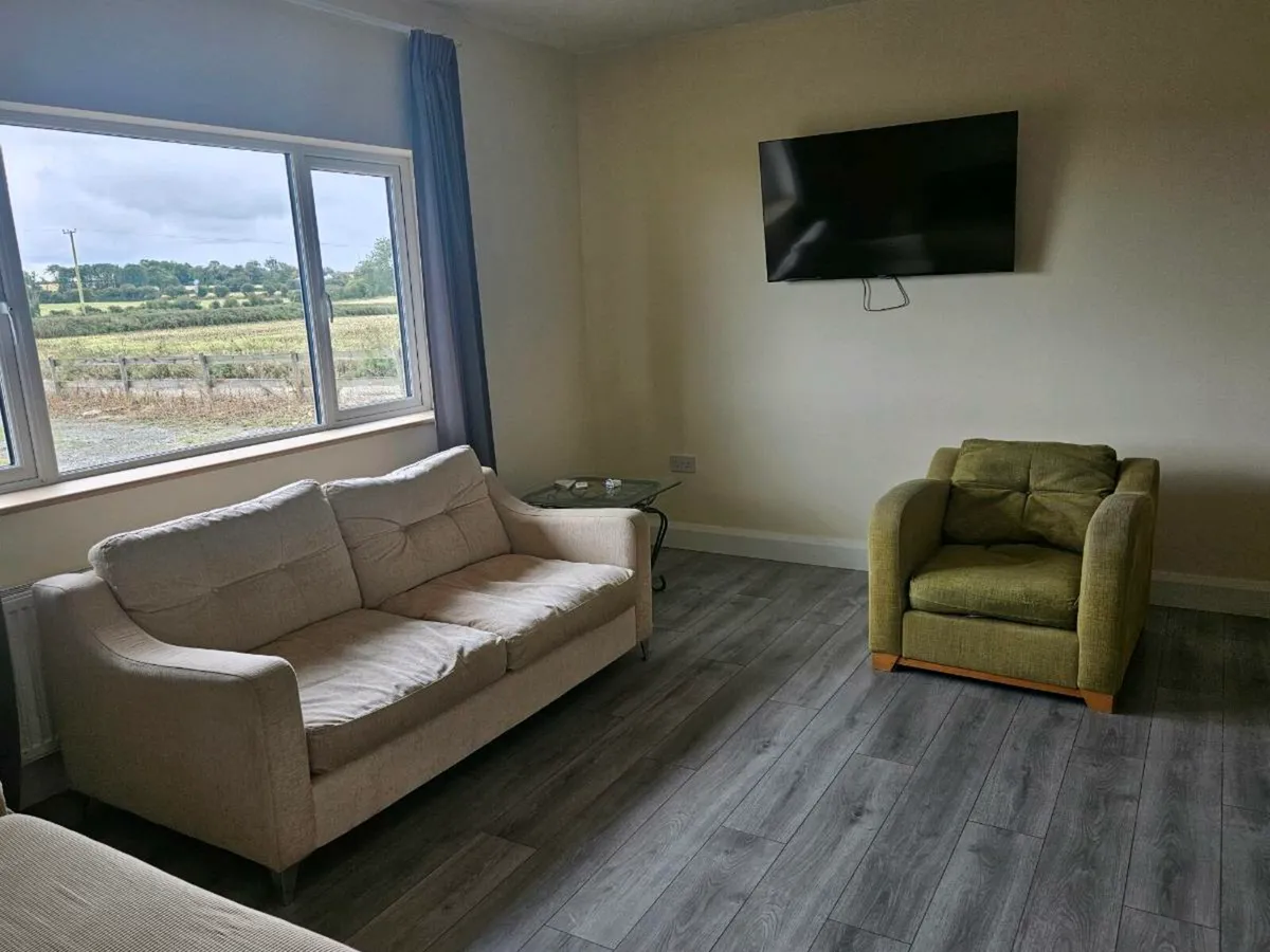 4 bedroom Home for Sale - Image 4