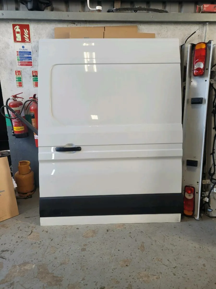 2025 Nissan interstar // renault master doors - Image 4