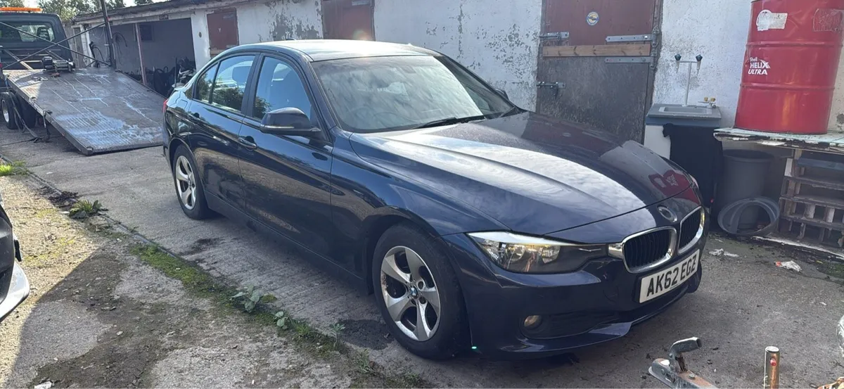 Bmw 318d 2012 F30 for parts - Image 2