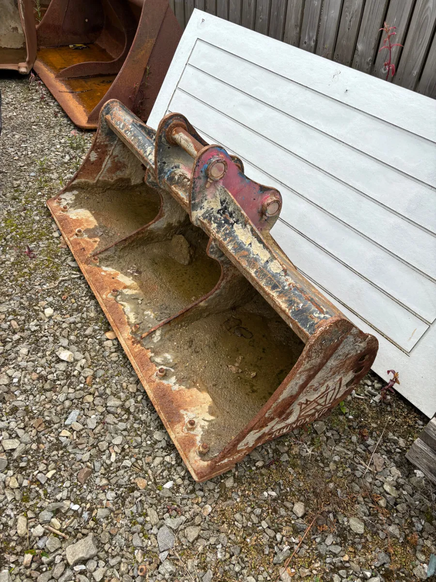 Used 13 & 20 Ton Excavator Buckets - Image 4