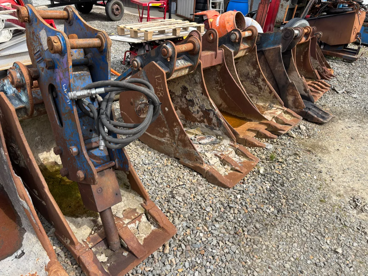 Used 13 & 20 Ton Excavator Buckets - Image 2