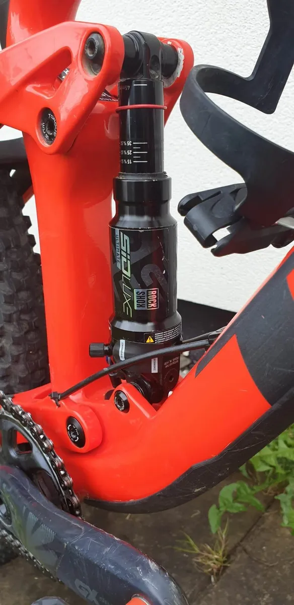 Trek Top  Fuel - Image 3