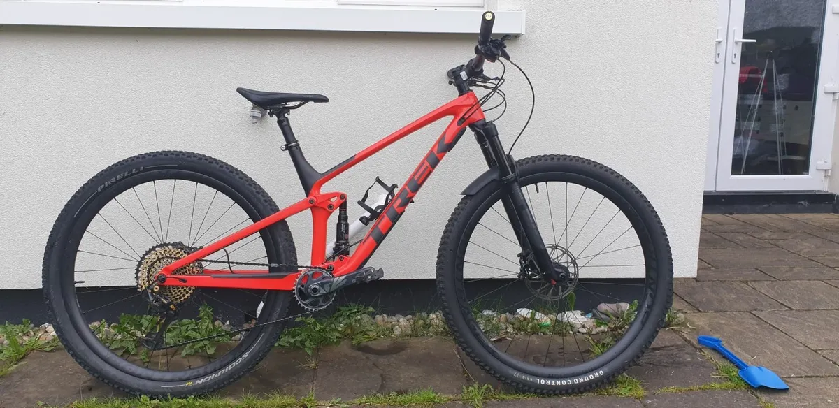 Trek Top  Fuel - Image 1