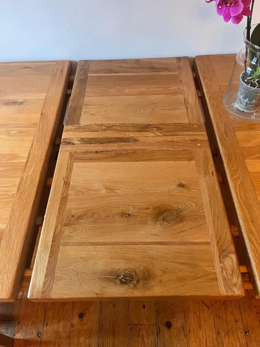 Kitchen Table and Chairs - Image 3