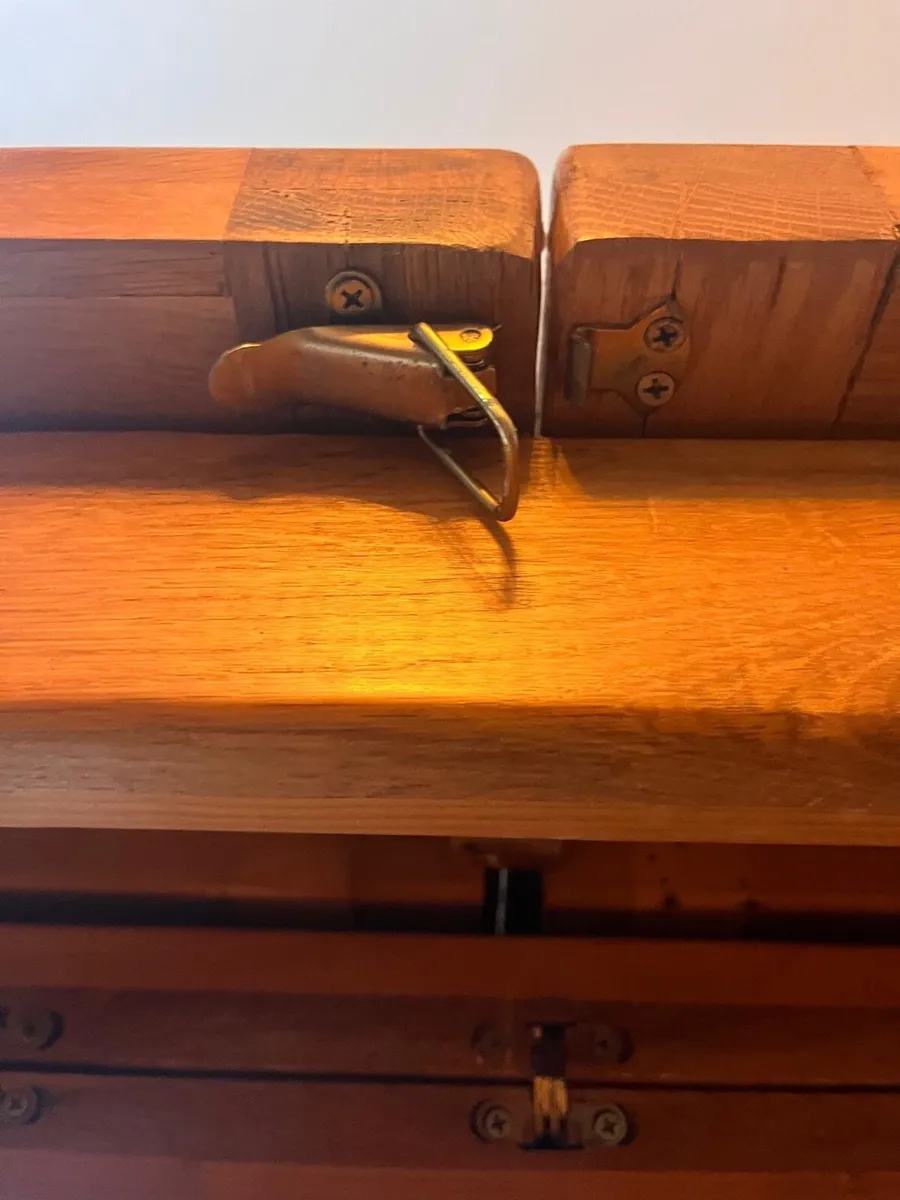 Kitchen Table and Chairs - Image 4