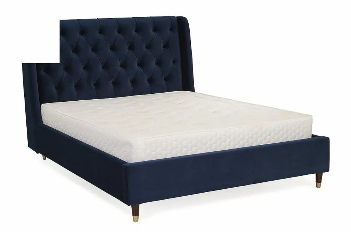 Blue velvet - King bed - Image 1