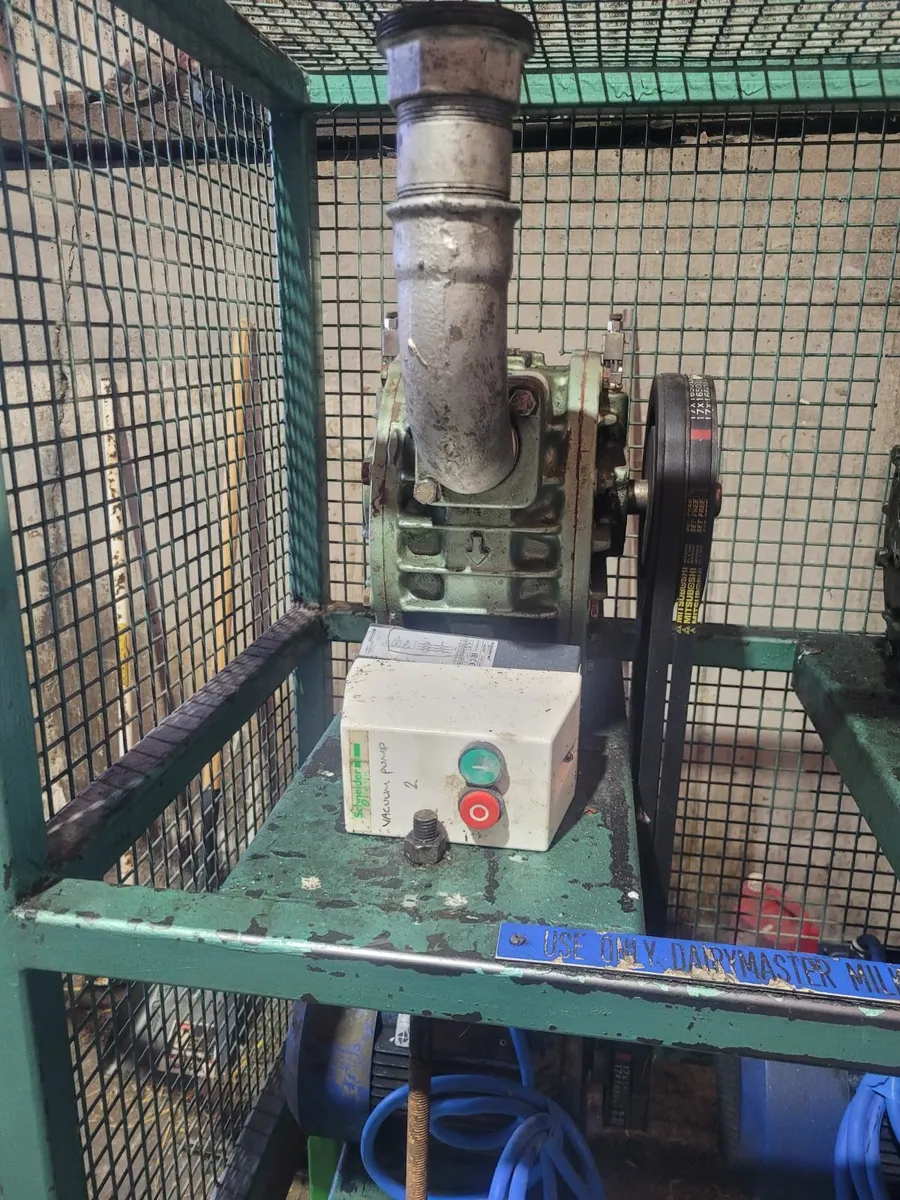 Dairymaster vacuum pump set - Image 2