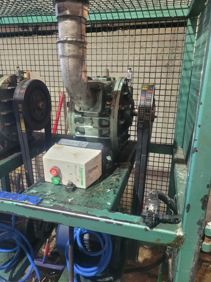 Dairymaster vacuum pump set - Image 3
