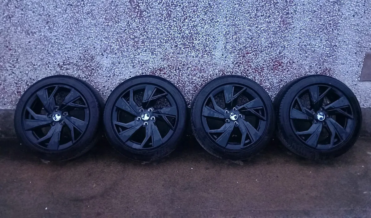 OEM Alloys 17inch 5x108 - Image 1