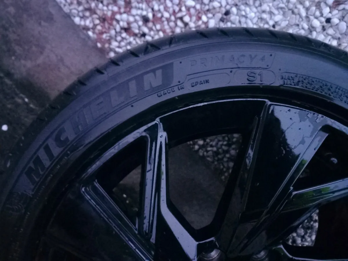 OEM Alloys 17inch 5x108 - Image 3