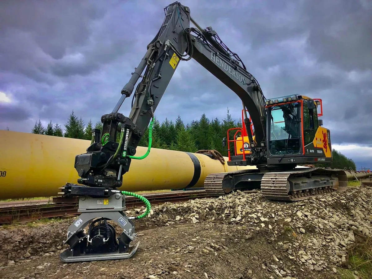 Compactor Plate For 14 Tonner - Image 4