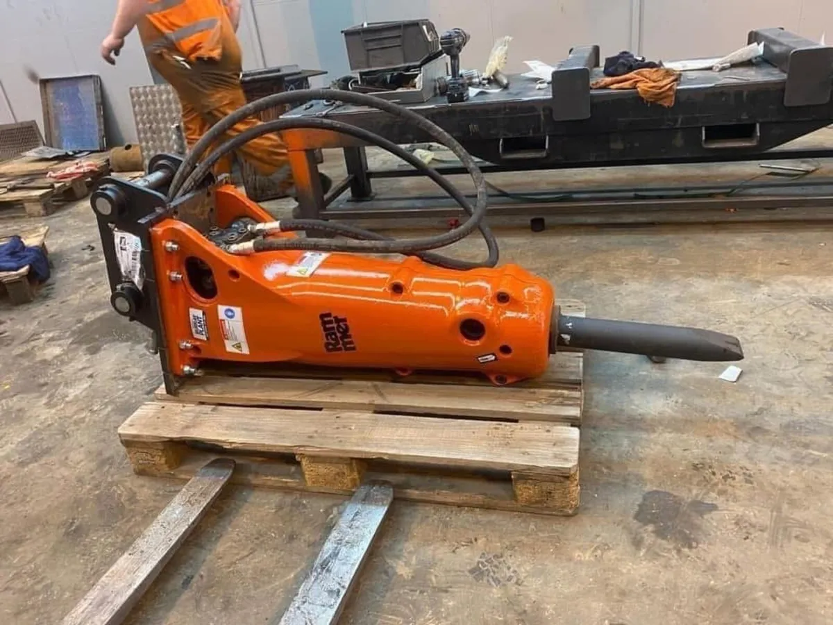 Rammer BR777 Rock Breaker - Image 3