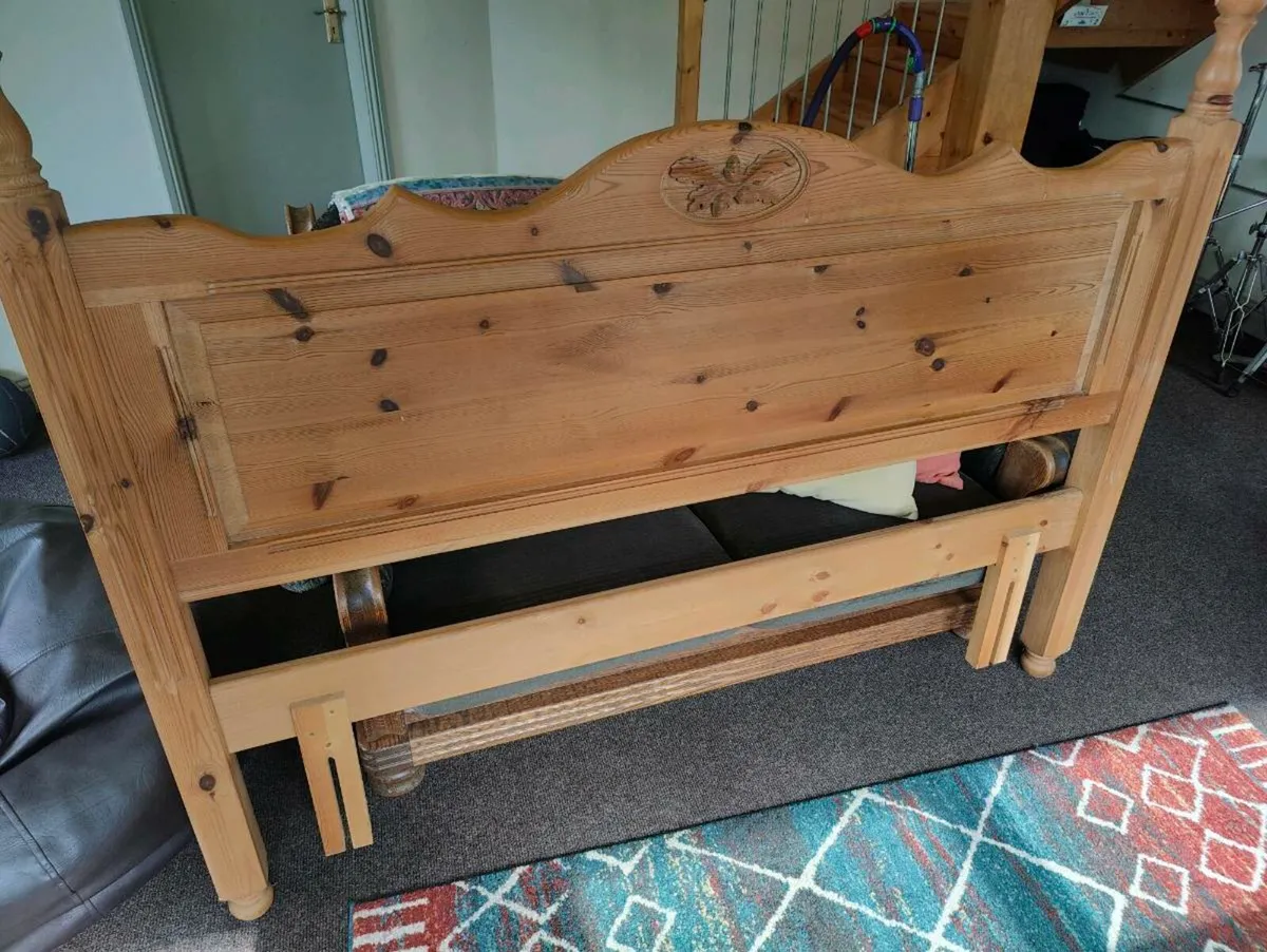 Strawbridge Headboard - Image 2
