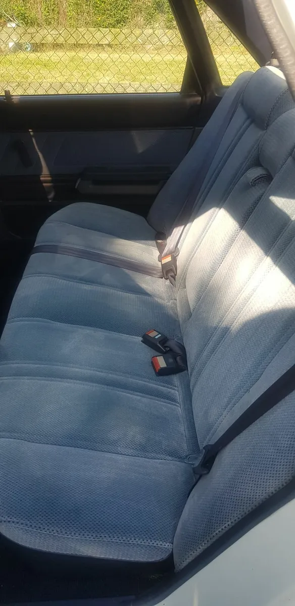 1985 Toyota carina Only 17,000 miles! - Image 3