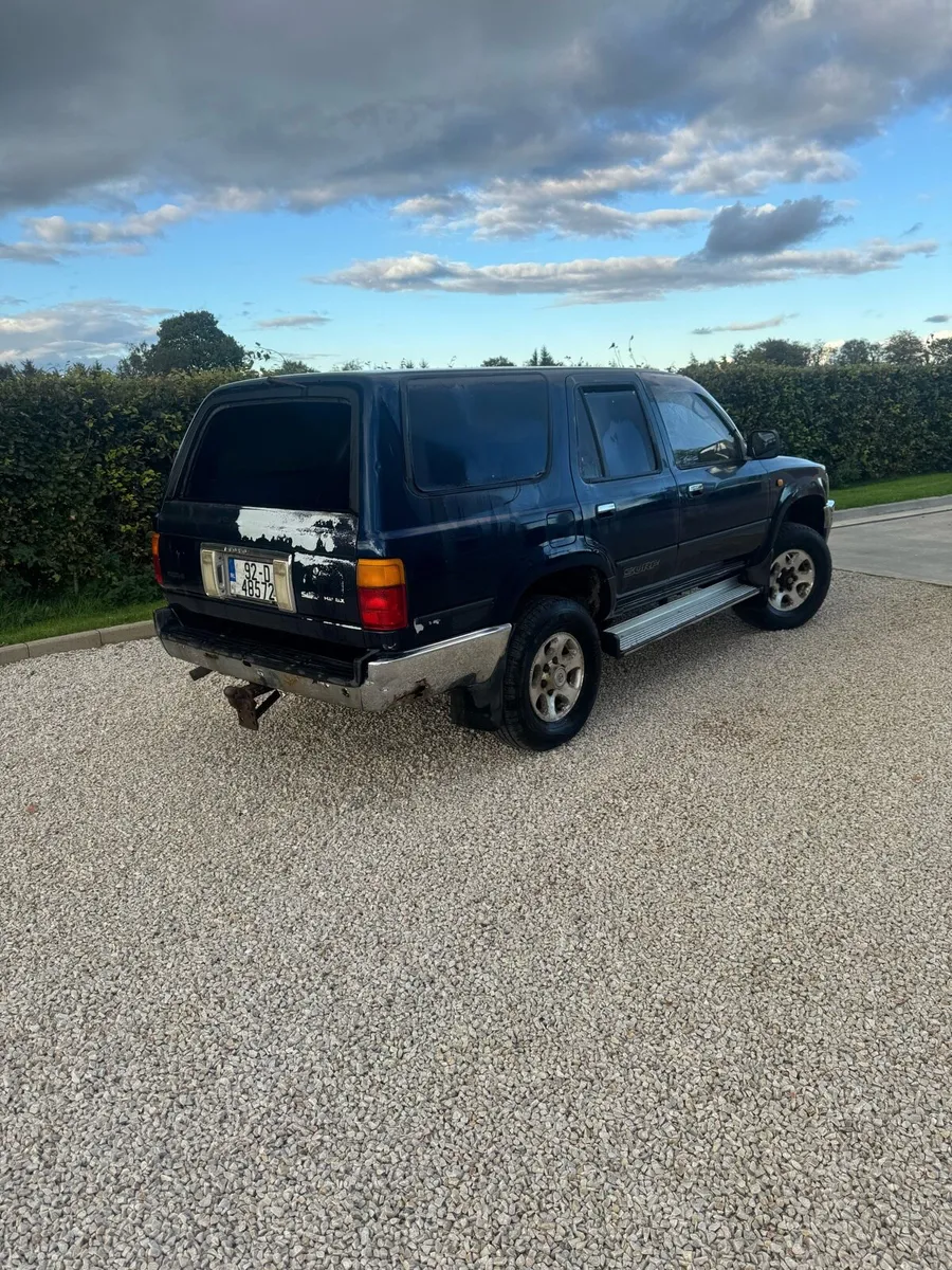 Toyota hilux surf - Image 2