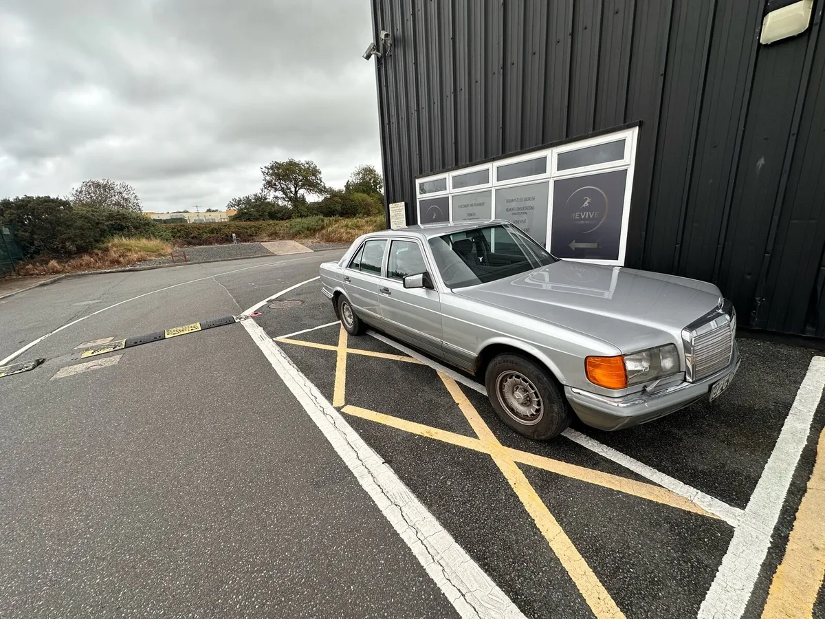 Mercedes W126 old s class 280se - Image 2