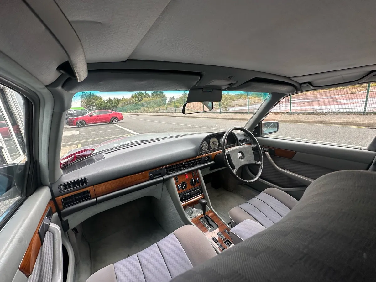 Mercedes W126 old s class 280se - Image 4