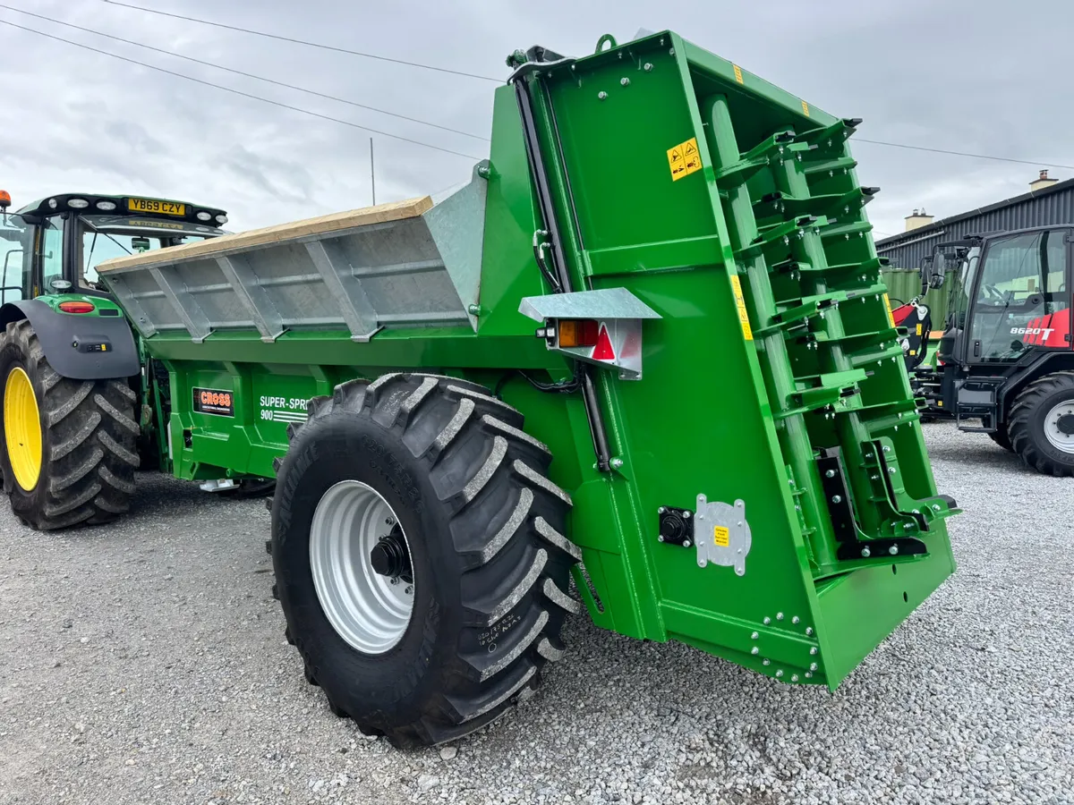 Cross 900 Muckspreader - Image 4
