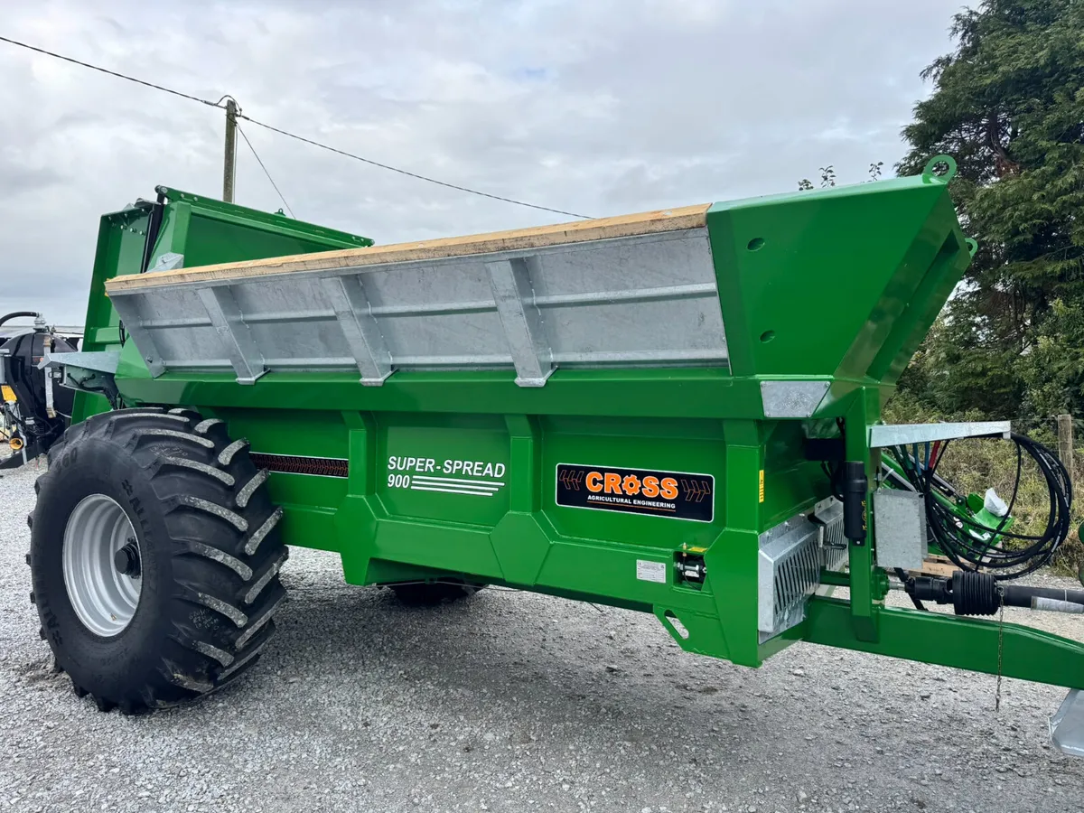 Cross 900 Muckspreader - Image 1