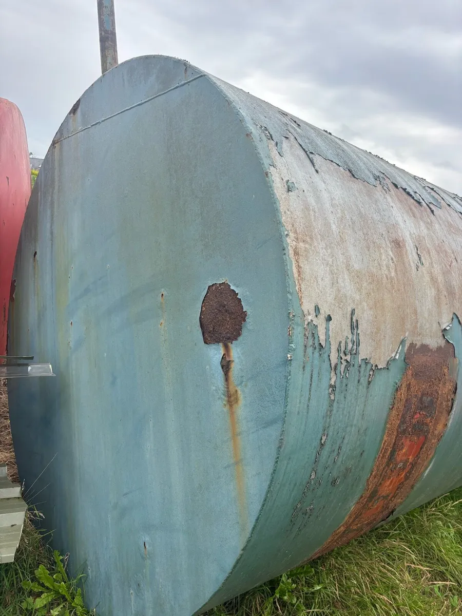 Large Fuel storage tank - Image 2