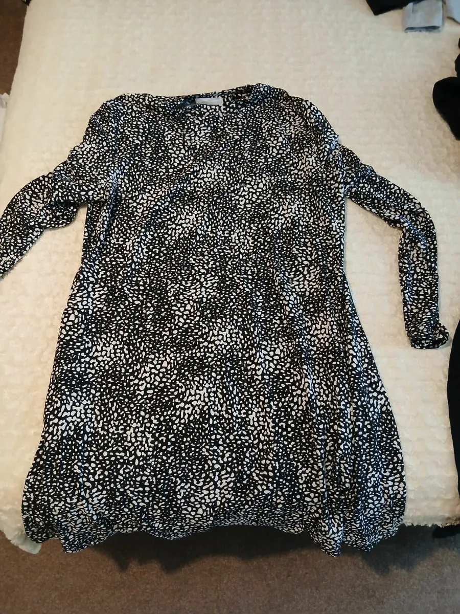 Maternity clothes, size M - Image 4
