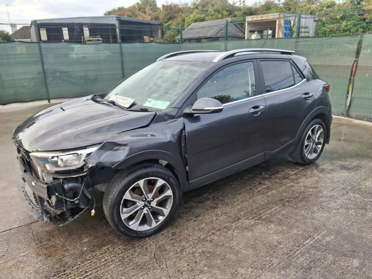 201 Kia Stonic 1.6 Diesel Light Damage - Image 3