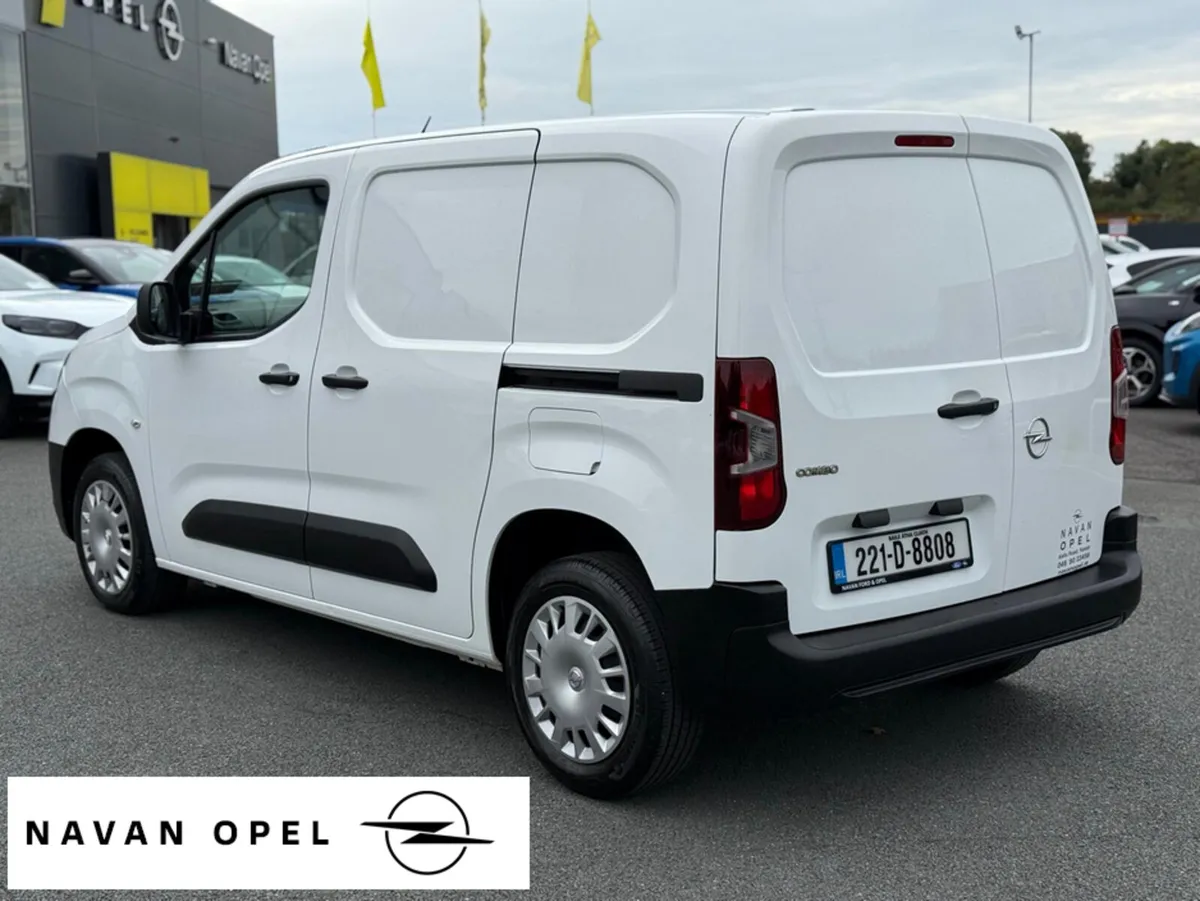 Opel Combo SWB 1.5 TD 100Ps - Image 4