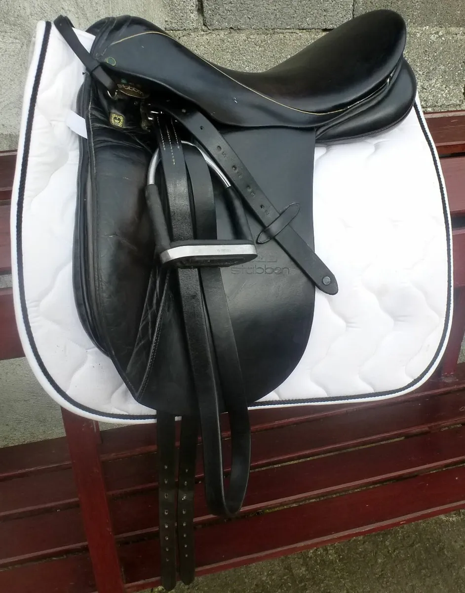 3 Dressage Saddles in 17.5" - Image 4