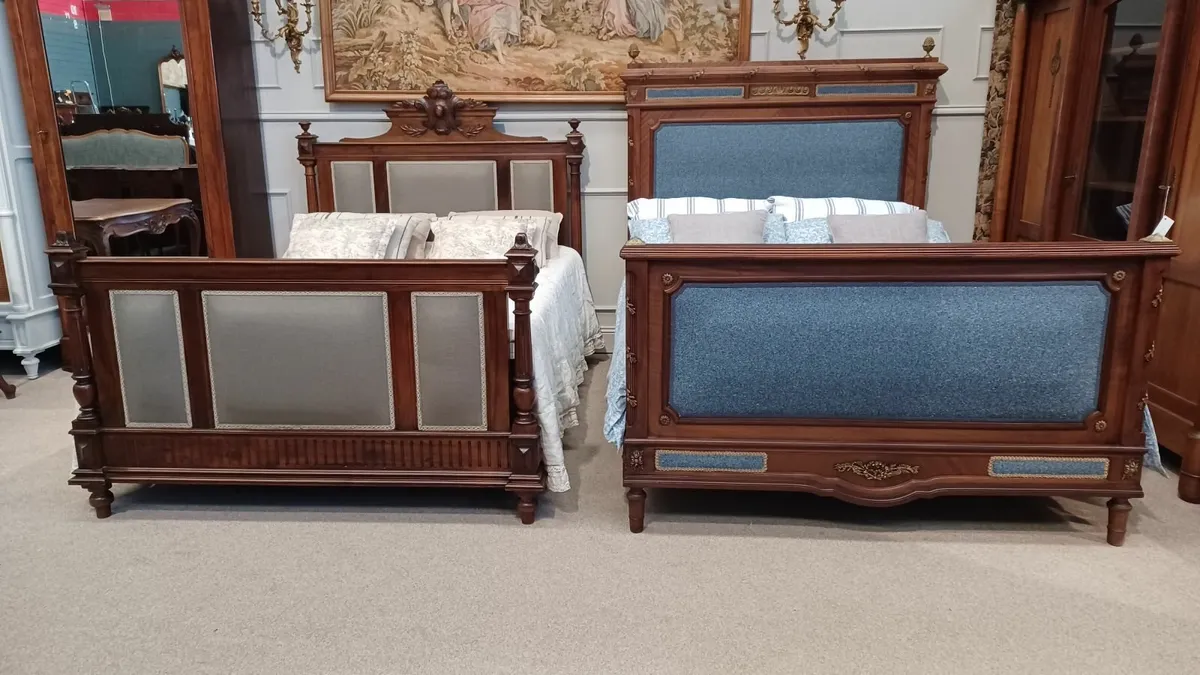 Two unique antique Henry II beds - Image 1