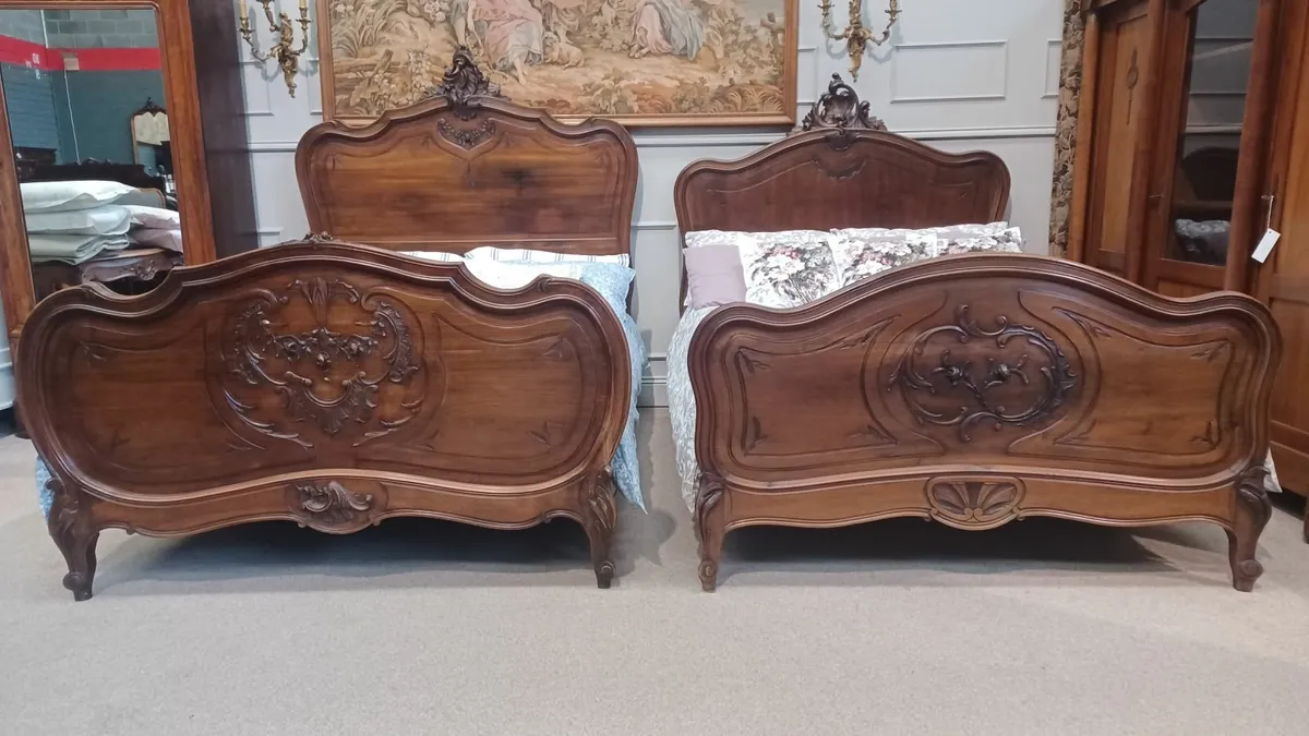 Two unique antique beds Louis XV - Image 1