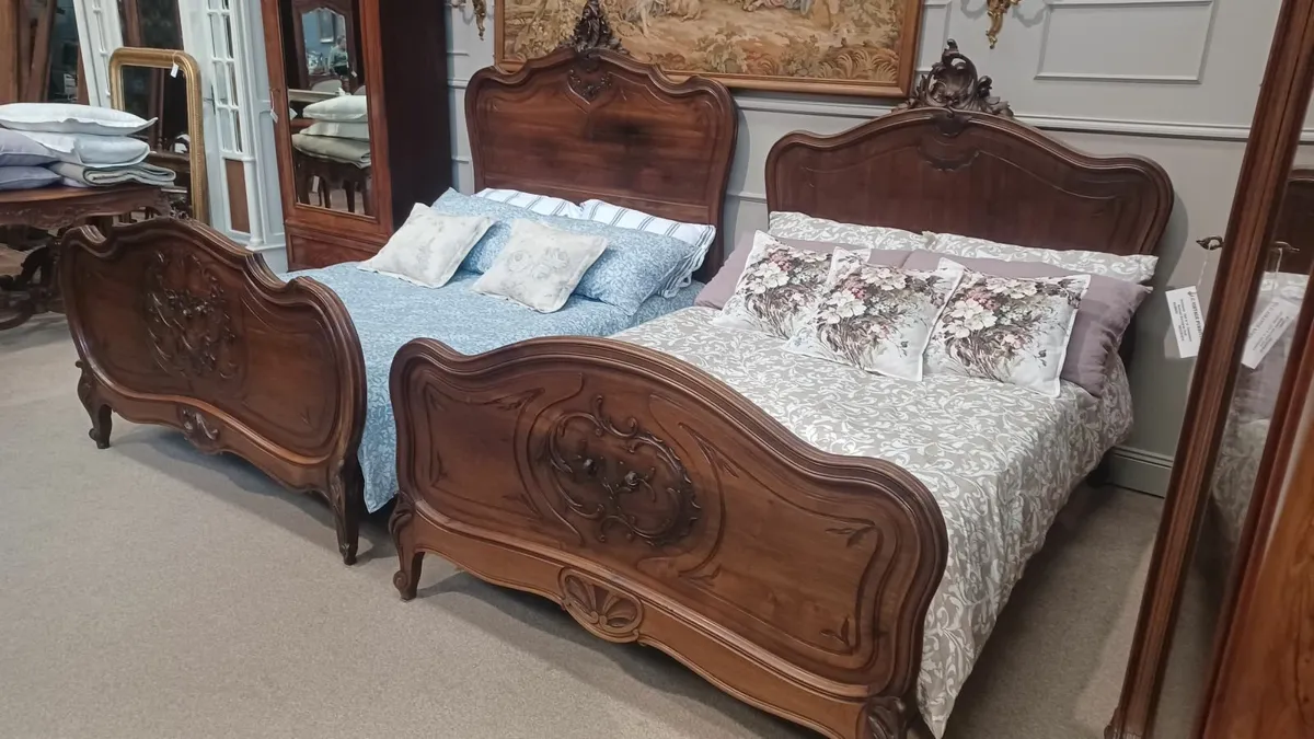 Two unique antique beds Louis XV - Image 2