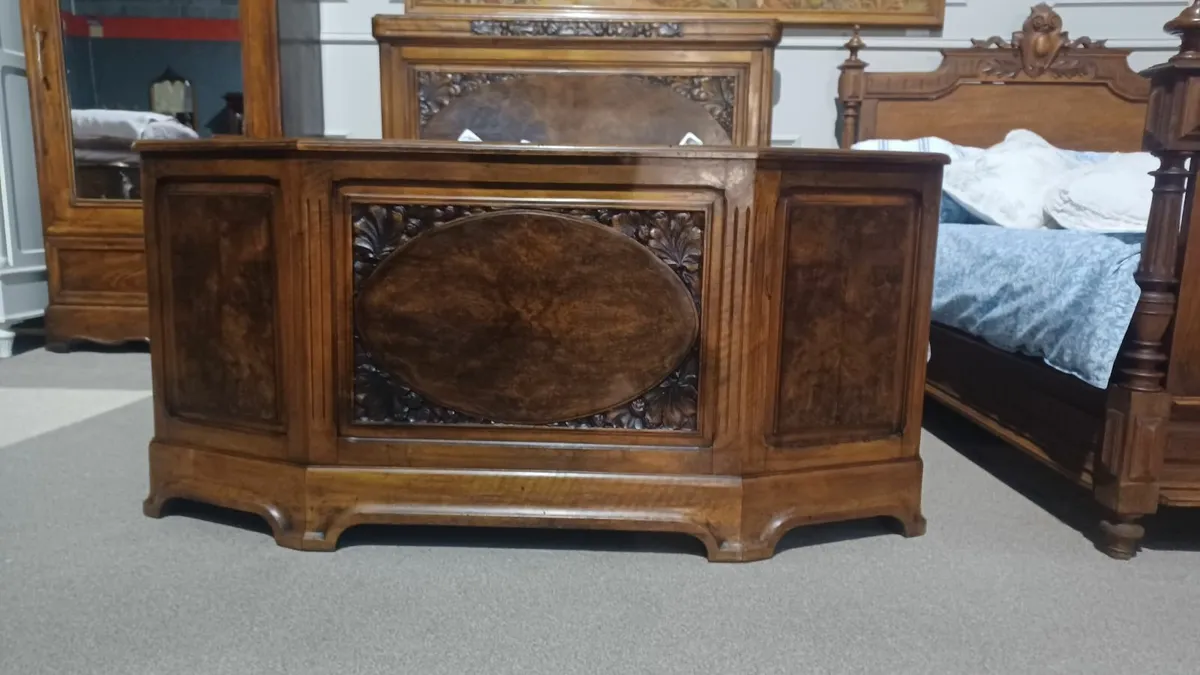 Two beds - Art Nouveau and Henry II - Image 2