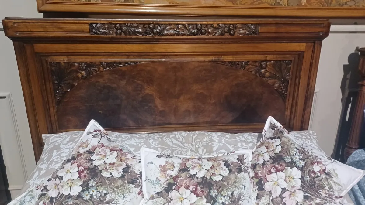 Two beds - Art Nouveau and Henry II - Image 3