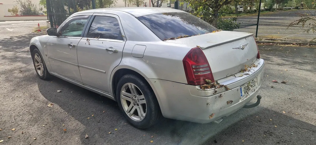 Chrysler 300c - Image 4