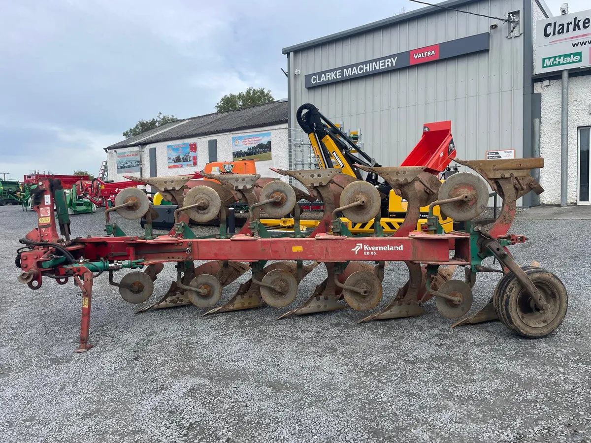 Kverneland ED 85-200 5 Furrow Reversible Plough - Image 4