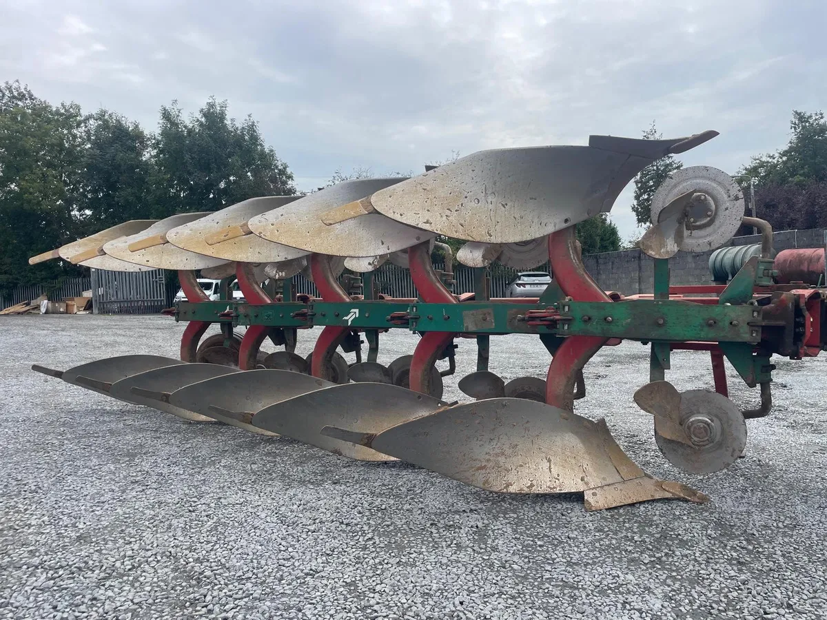 Kverneland ED 85-200 5 Furrow Reversible Plough - Image 1
