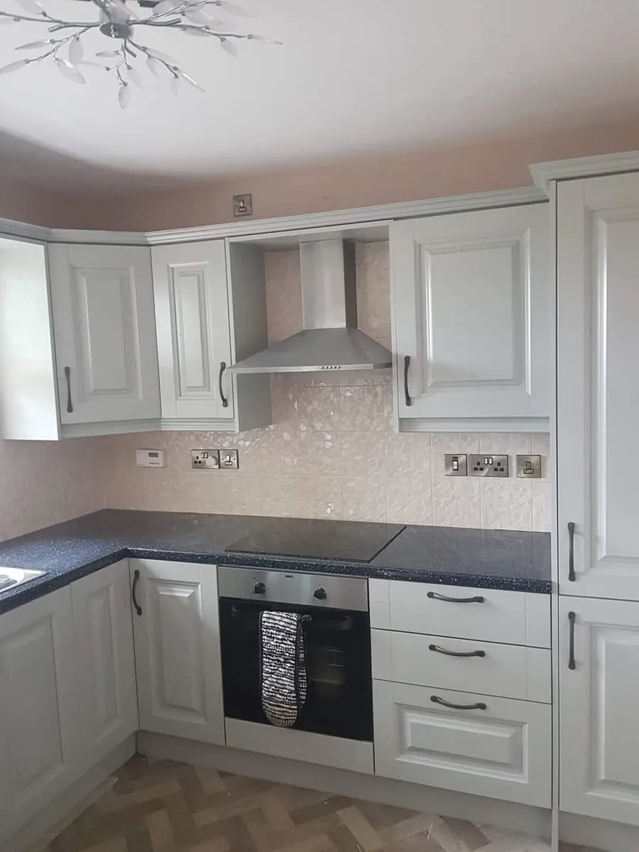 Kitchen furniture respraying - Image 4