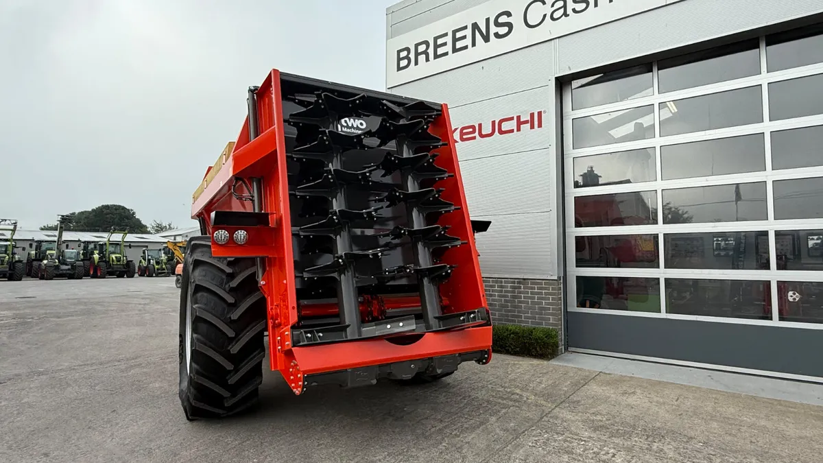 Ktwo 155HD Rear Discharge Spreader - Image 3