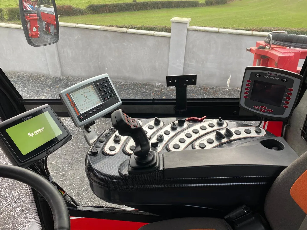 Sands Vision 4000- Self Propelled Sprayer - Image 3