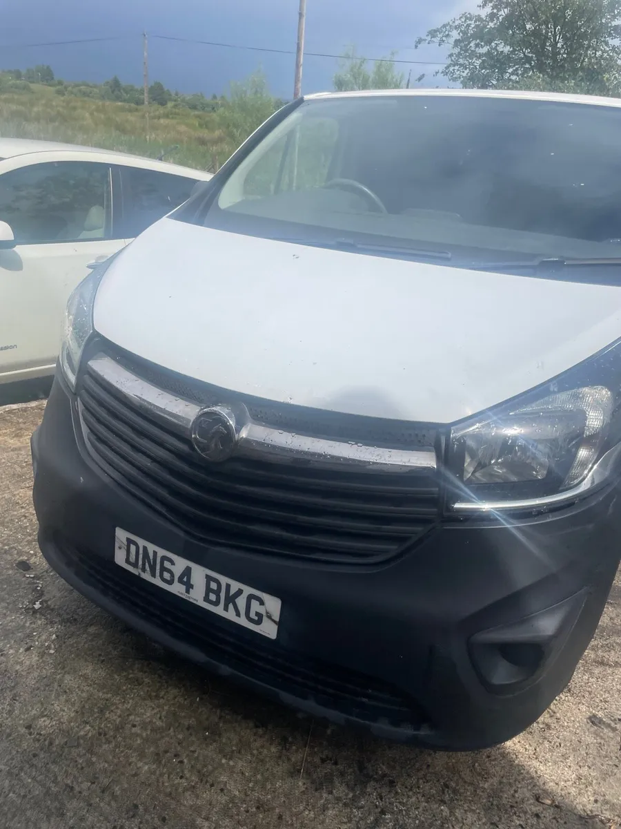 Vauxhall vivaro for breaking all parts available - Image 1