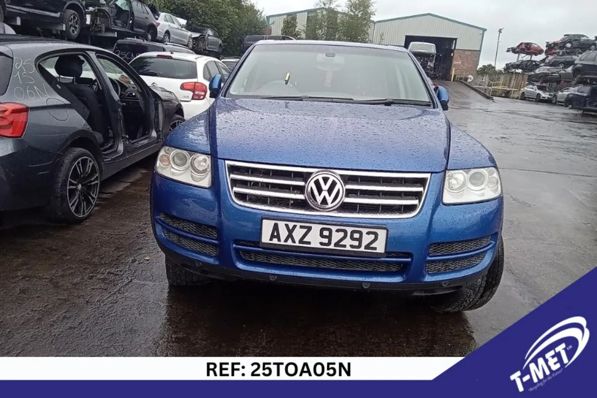 2004 VOLKSWAGEN TOUAREG BREAKING FOR PARTS - Image 2