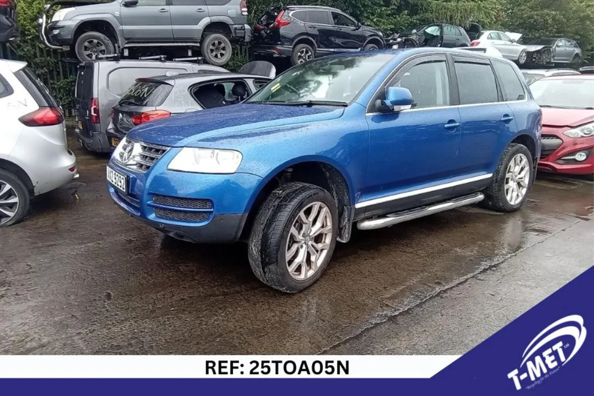 2004 VOLKSWAGEN TOUAREG BREAKING FOR PARTS - Image 3