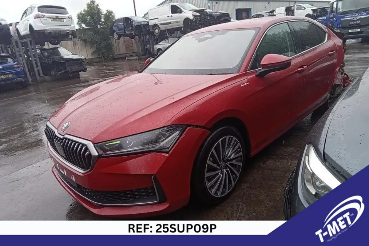 2025 SKODA SUPERB BREAKING FOR PARTS - Image 3