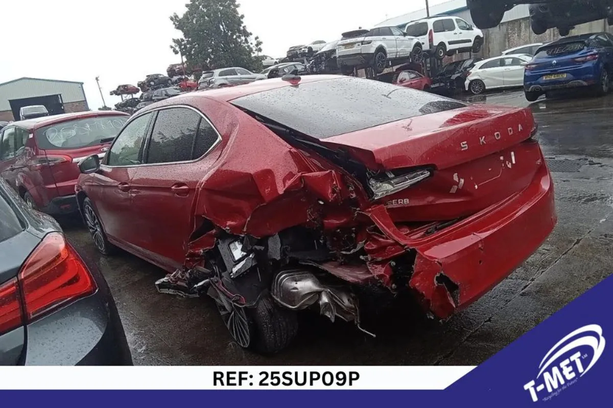 2025 SKODA SUPERB BREAKING FOR PARTS - Image 4