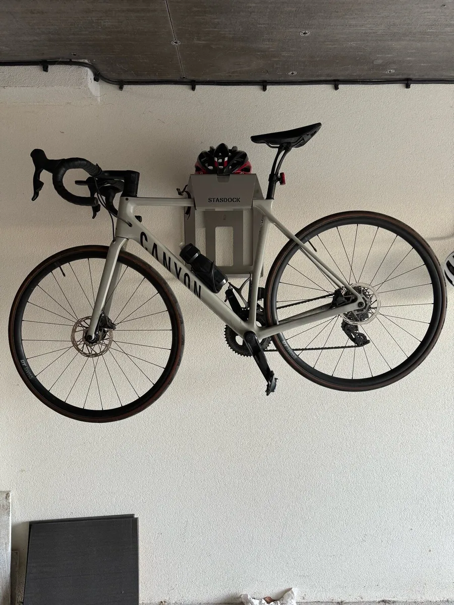 Canyon Endurance CF SL 7 E Tap road bike Medium - Image 3